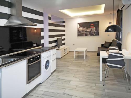 Conil Red-Black Apartment Конил-де-ла-Фронтера Екстериор снимка